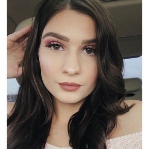 Meet your Posher, Dzenana